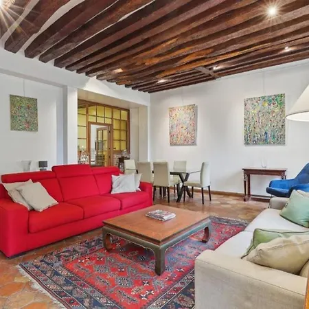 Marais Historical Center Parisian 3br * Paris