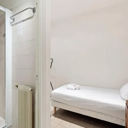 Marais Historical Center Parisian 3br