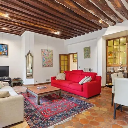 Marais Historical Center Parisian 3br Apartment Paris