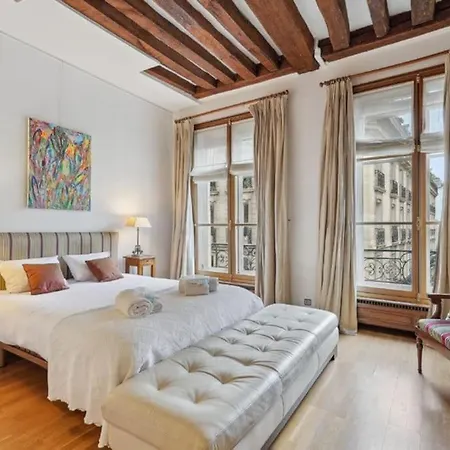 Marais Historical Center Parisian 3br Paris